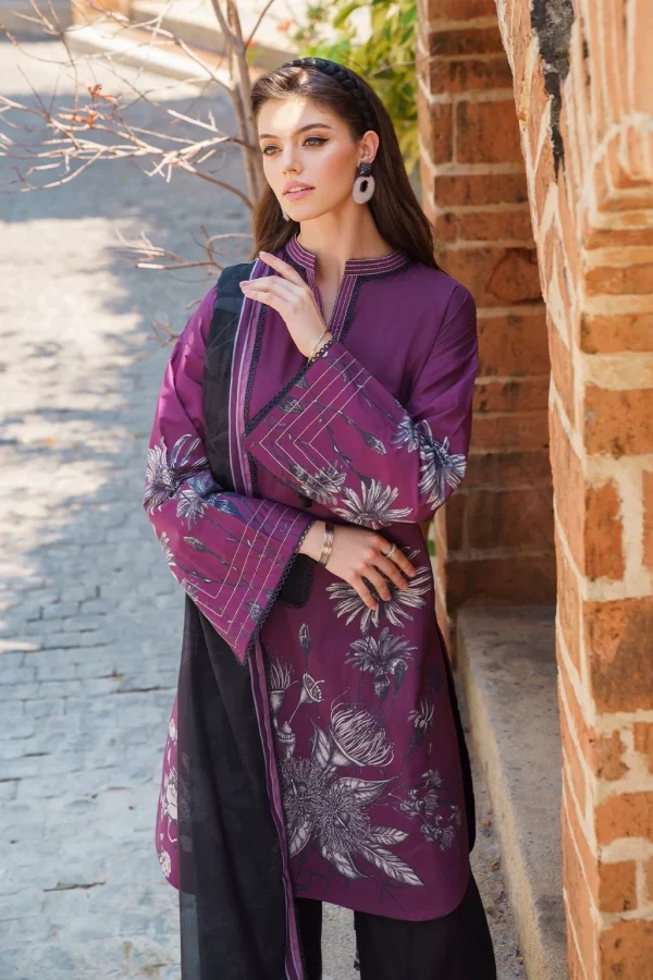 IP-225 Embroidered Lawn - Image 3