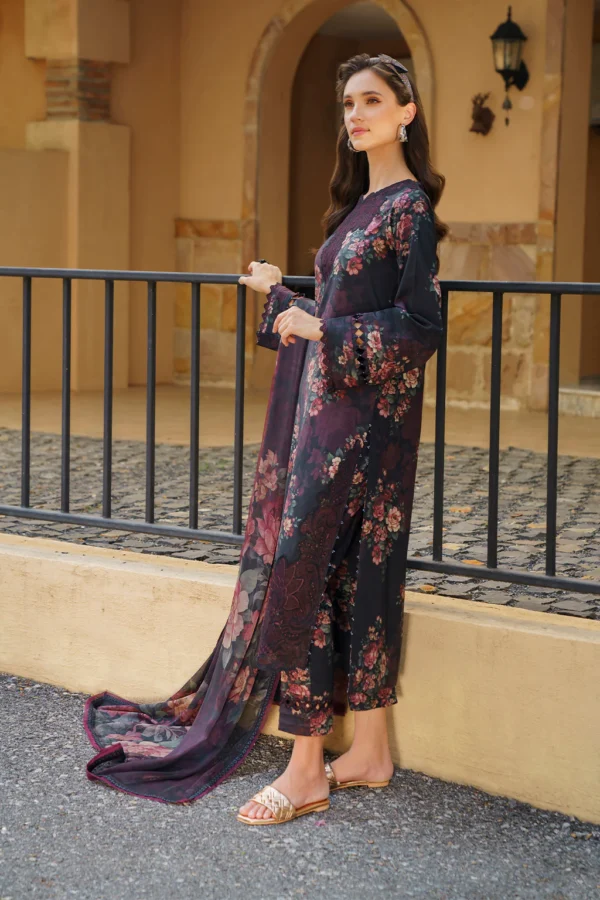 UE-214 PRINTED LAWN by Iznik - Image 6