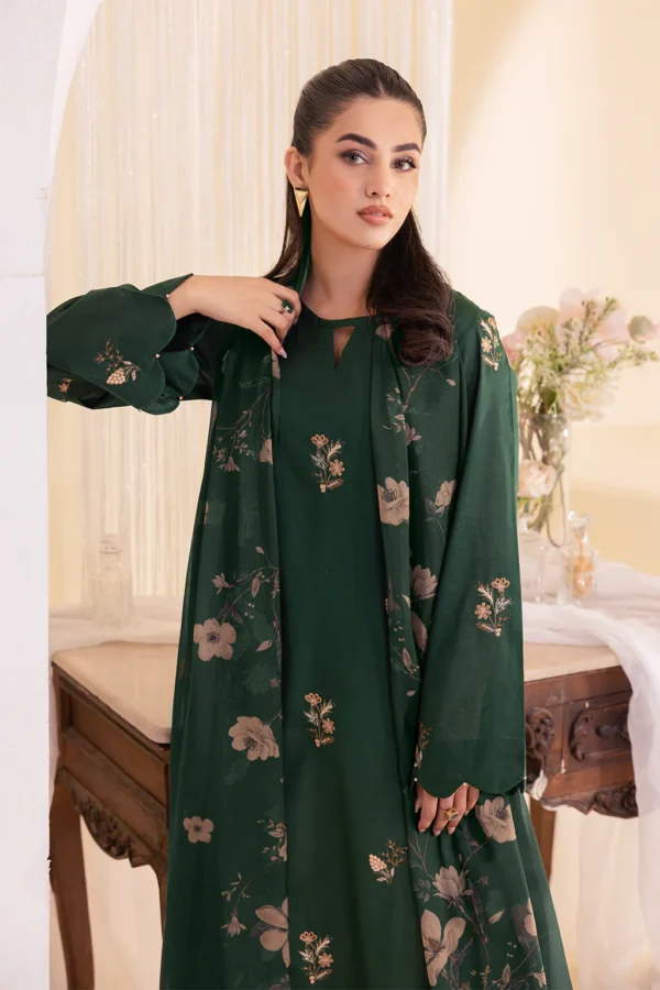UE-256 Embroidered Lawn by Iznik - Image 4