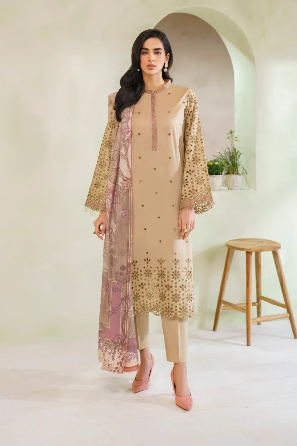 UE-302 Embroidered Lawn by Iznik