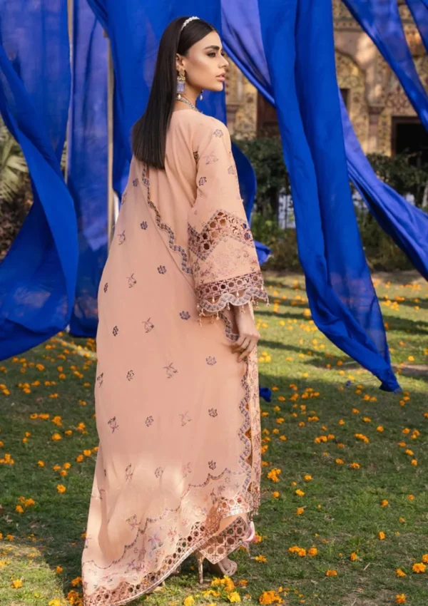 Alizeh Rawayat Luxury Lawn'24 D-09 Nazmin - Image 2