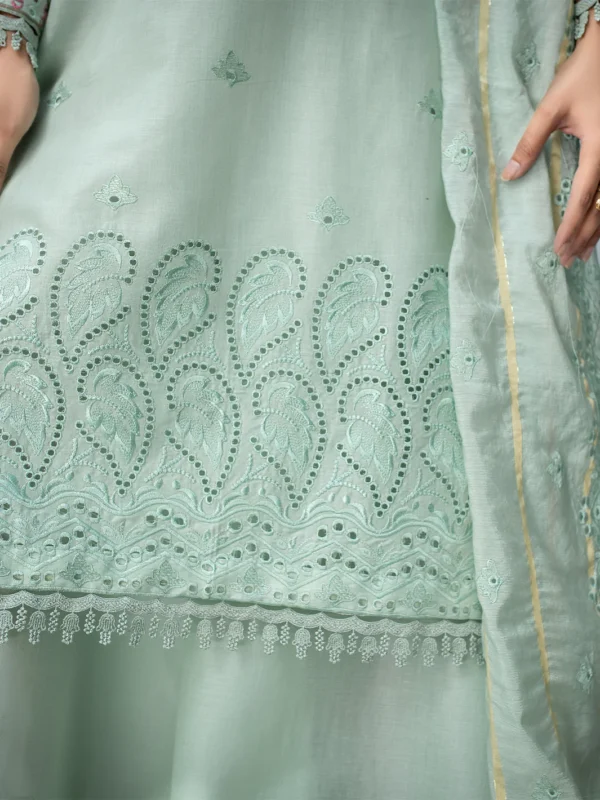 Tanaz | 3 PC Lawn Unstitch D-06 by Mahnur - Image 6