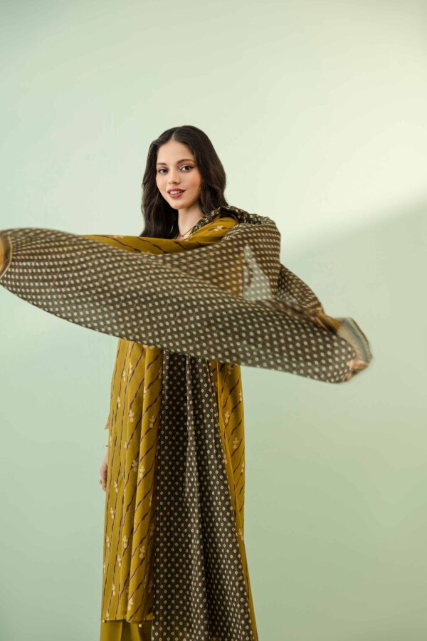 3 Piece - Printed Unstitched Lawn Suit - 42302127-R by Nishat - Image 4