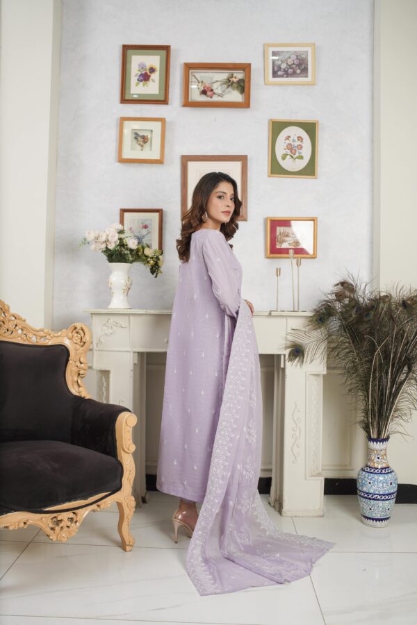 Manizay Moray Piya Premium Embroidered Bana Dora Lawn With Embroidered Crinkle Dupatta M-03 - Image 2