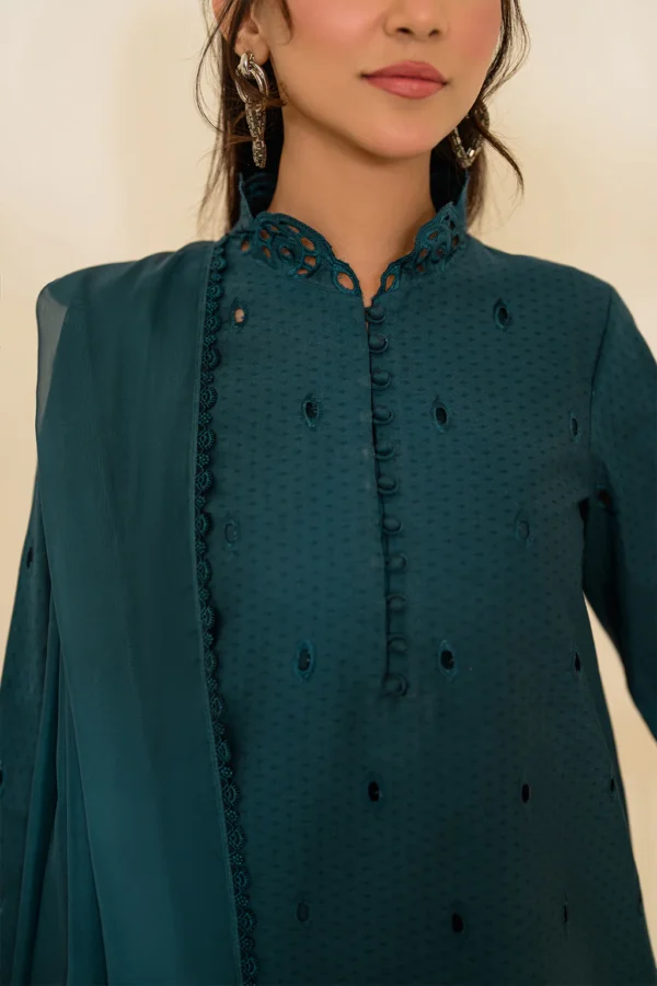 UE-421 Embroidered Textured Lawn Ustitched 3-Piece Suit - Sole Mode '25 by Iznik Fashions - Image 3