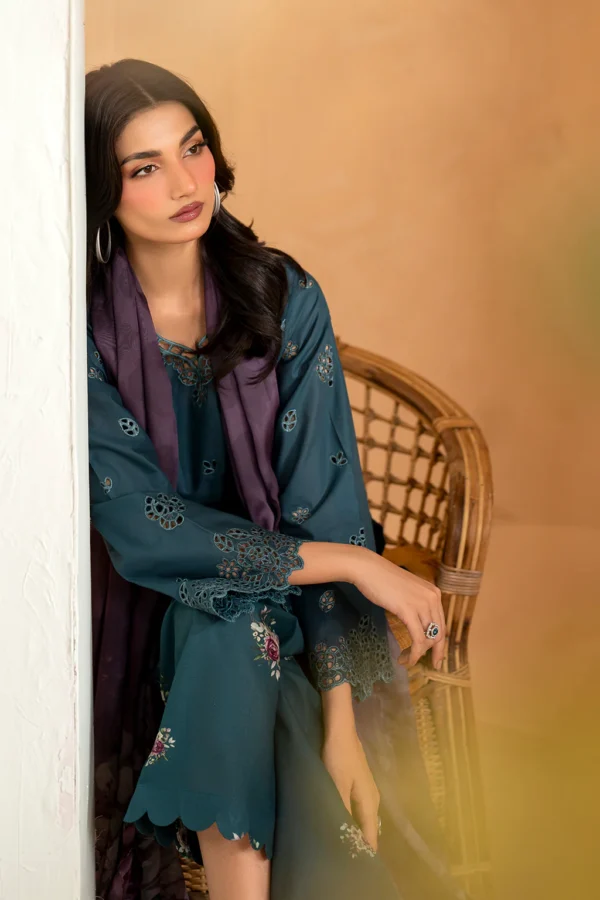 UE-474 Embroidered Lawn Unstitched 3-Piece Suit - Sole Mode '25 by Iznik Fashions - Image 12