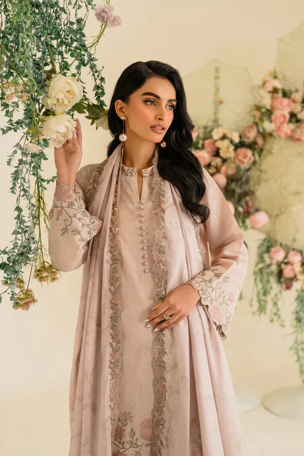 UE-424 Embroidered Textured Lawn Ustitched 3-Piece Suit - Sole Mode '25 by Iznik Fashions - Image 6