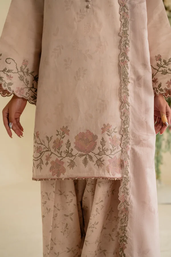 UE-424 Embroidered Textured Lawn Ustitched 3-Piece Suit - Sole Mode '25 by Iznik Fashions - Image 3
