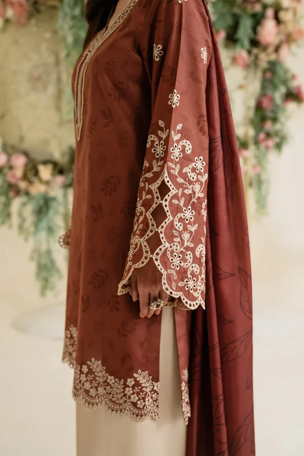 UE-428 Textured Lawn Ustitched 3-Piece Suit - Sole Mode '25 by Iznik Fashions - Image 9