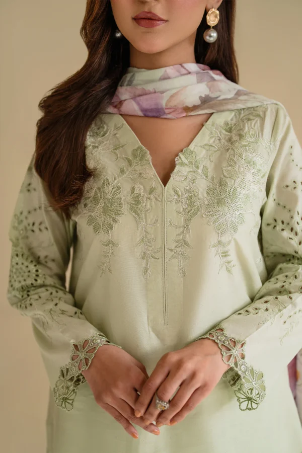 UE-423 Embroidered Textured Lawn Ustitched 3-Piece Suit - Sole Mode '25 by Iznik Fashions - Image 3
