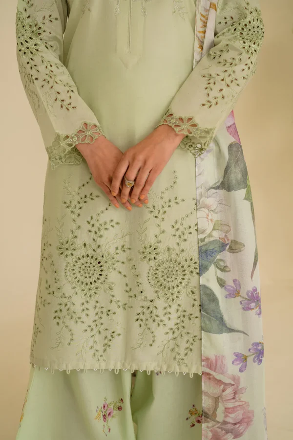 UE-423 Embroidered Textured Lawn Ustitched 3-Piece Suit - Sole Mode '25 by Iznik Fashions - Image 8