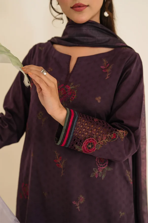 UE-426 Embroidered Textured Lawn Unstitched 3-Piece Suit - Sole Mode '25 by Iznik Fashions - Image 3