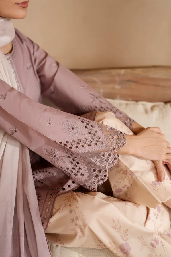 UE-470 Embroidered Lawn Unstitched 3-Piece Suit - Sole Mode '25 by Iznik Fashions - Image 9