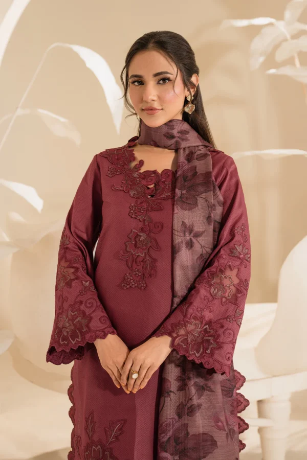 UE-430 Textured Lawn Ustitched 3-Piece Suit - Sole Mode '25 by Iznik Fashions - Image 3