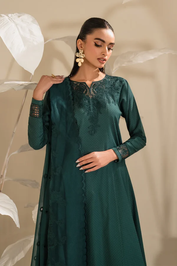 UE-422 Textured Lawn Ustitched 3-Piece Suit - Sole Mode '25 by Iznik Fashions - Image 8