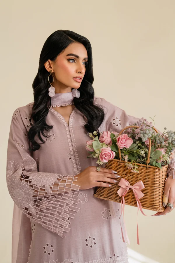 UE-431 Embroidered Textured Lawn Unstitched 3-Piece Suit - Sole Mode '25 by Iznik Fashions - Image 9