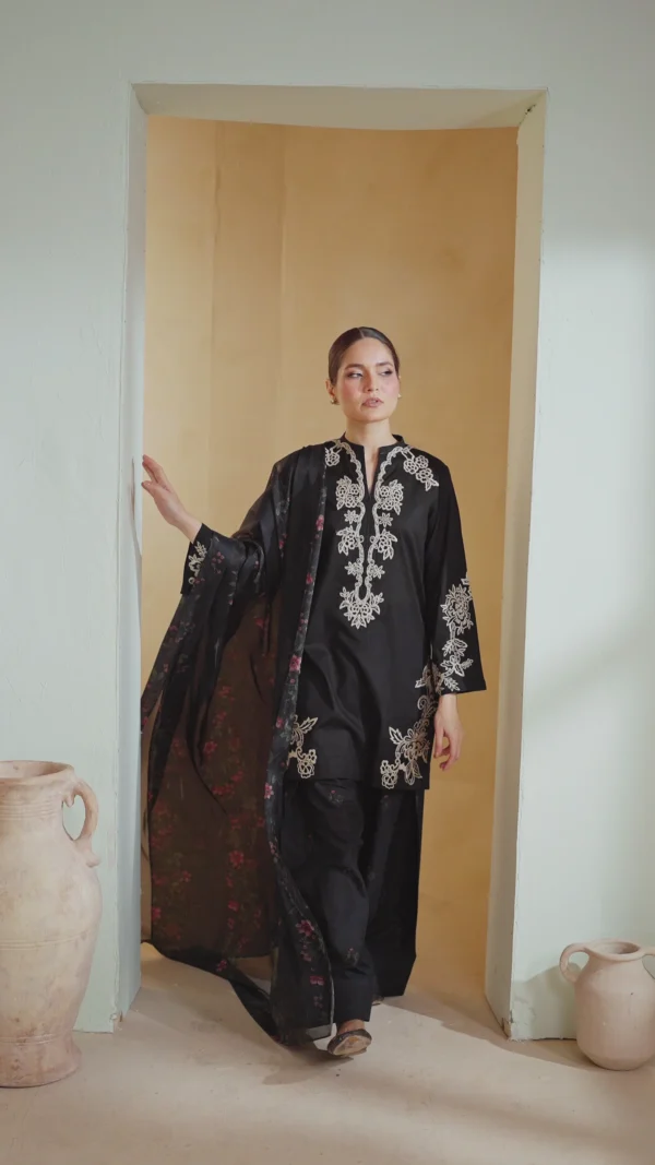 UE-476 Embroidered Lawn Unstitched 3-Piece Suit - Sole Mode '25 by Iznik Fashions - Image 10