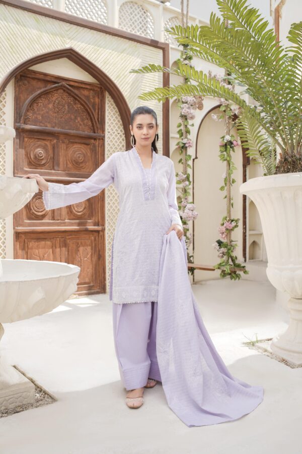 Manizay Dilkash Mumtaz Premium Embroidered Bana Dora Lawn With Embroidered Voile Lawn Dupatta M-05