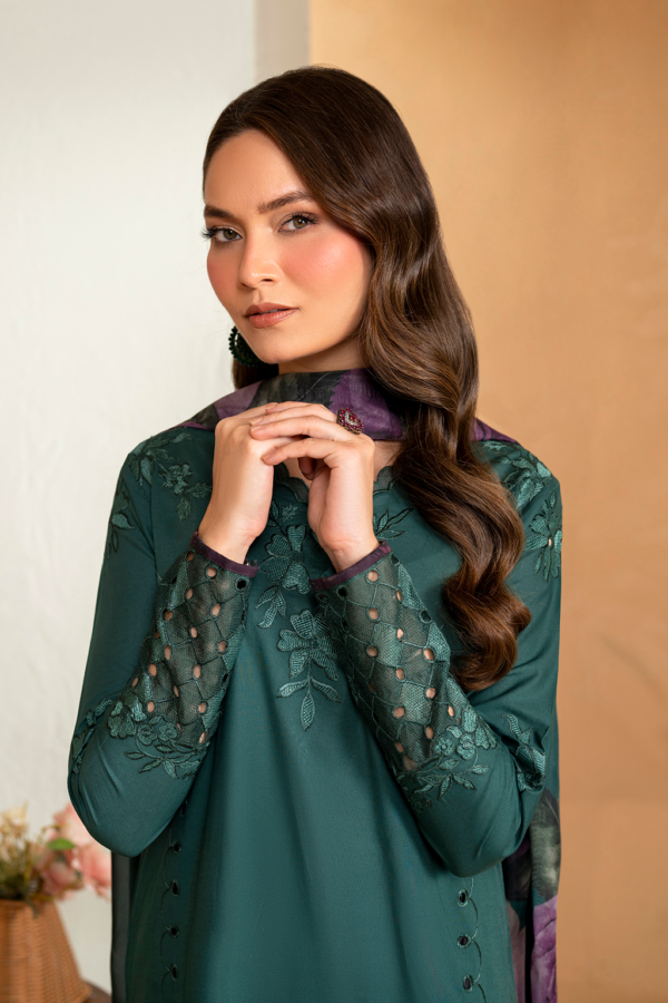 UE-468 Embroidered Lawn Unstitched 3-Piece Beautiful Suit – Sole Mode ’25 by Iznik Fashions - Image 8