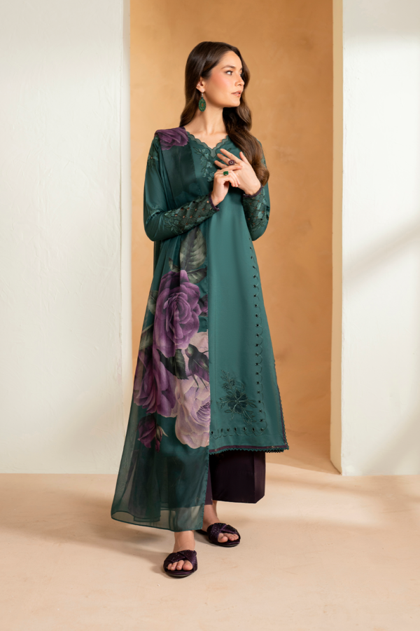 UE-468 Embroidered Lawn Unstitched 3-Piece Beautiful Suit – Sole Mode ’25 by Iznik Fashions - Image 6