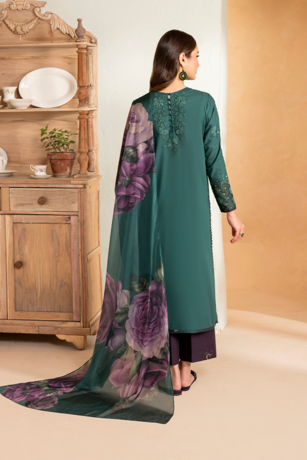 UE-468 Embroidered Lawn Unstitched 3-Piece Beautiful Suit – Sole Mode ’25 by Iznik Fashions - Image 11