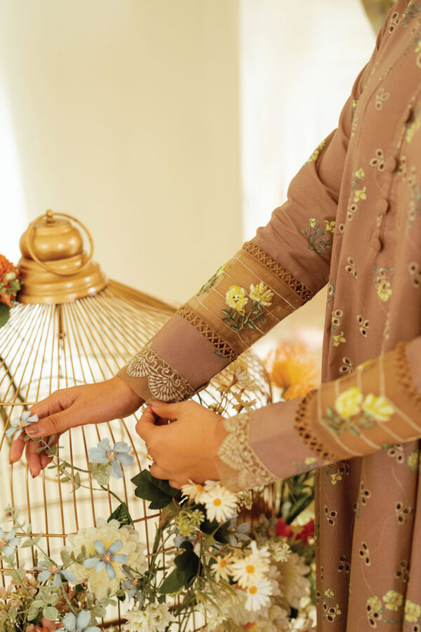 UE-448 Printed Lawn Unstitched 3-Piece Suit - Exclusive Lawn '25 by Iznik Fashions - Image 4