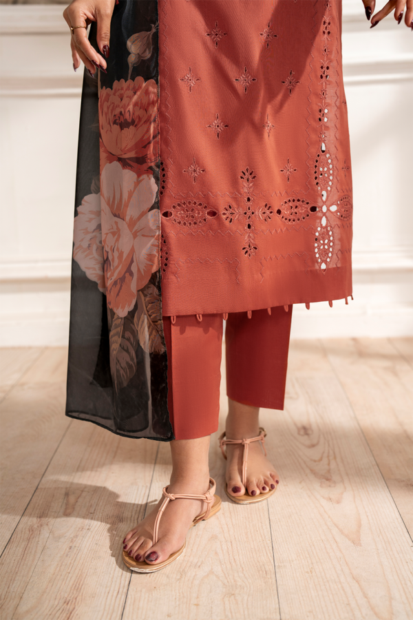UE-374 Embroidered Lawn Unstitched 3-Piece Suit - Exclusive Lawn '25 by Iznik Fashions - Image 8