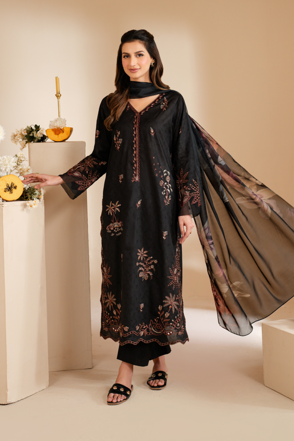 UE-462 Embroidered Lawn Unstitched 3-Piece Suit - Exclusive Lawn '25 by Iznik Fashions - Image 6