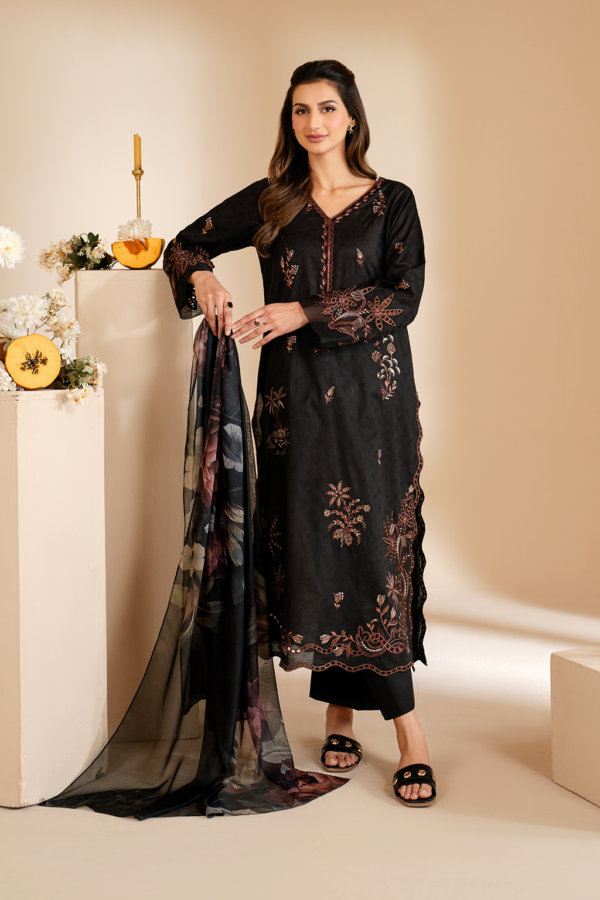 UE-462 Embroidered Lawn Unstitched 3-Piece Suit - Exclusive Lawn '25 by Iznik Fashions - Image 5