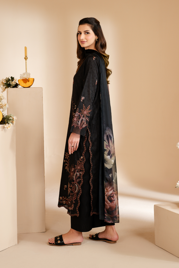 UE-462 Embroidered Lawn Unstitched 3-Piece Suit - Exclusive Lawn '25 by Iznik Fashions - Image 3
