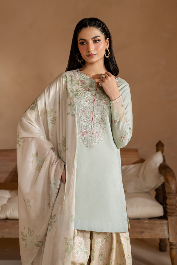 UE-472 Embroidered Lawn Unstitched 3-Piece Beautiful Suit – Sole Mode ’25 by Iznik Fashions - Image 8