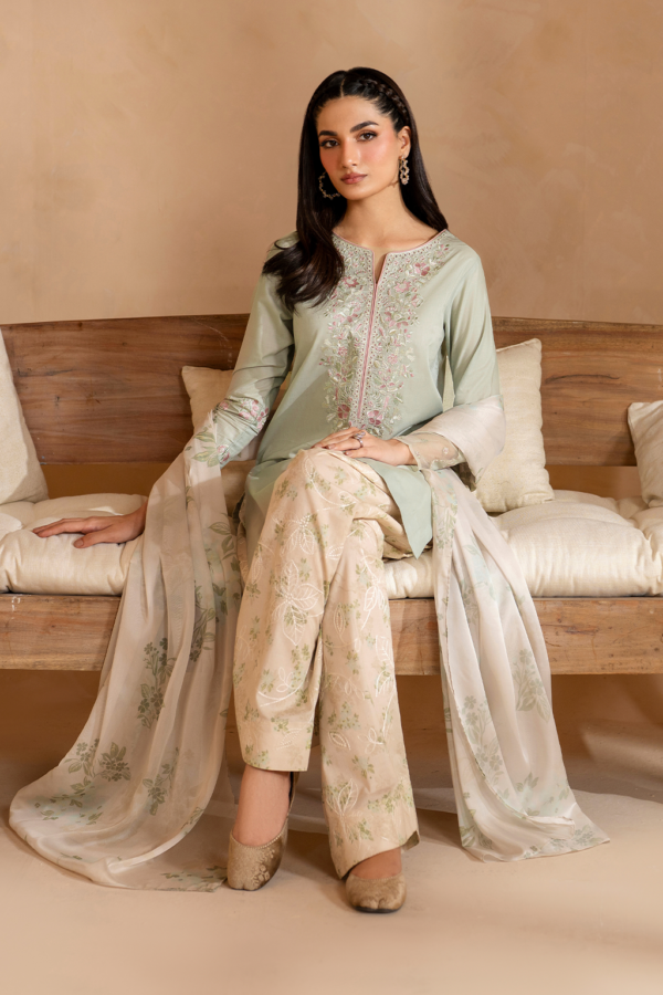UE-472 Embroidered Lawn Unstitched 3-Piece Beautiful Suit – Sole Mode ’25 by Iznik Fashions - Image 11
