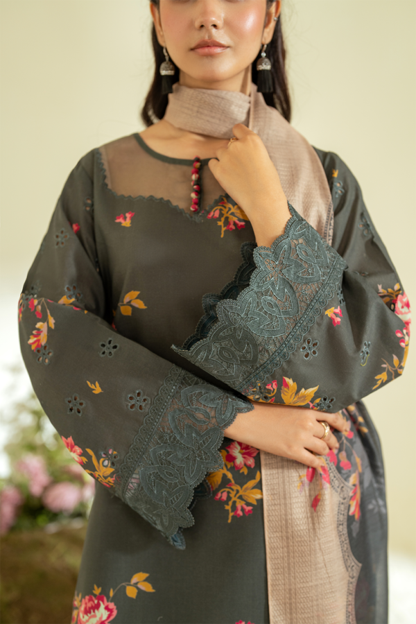 UE-452 Printed Lawn Unstitched 3-Piece Beautiful Suit – Sole Mode ’25 by Iznik Fashions - Image 5