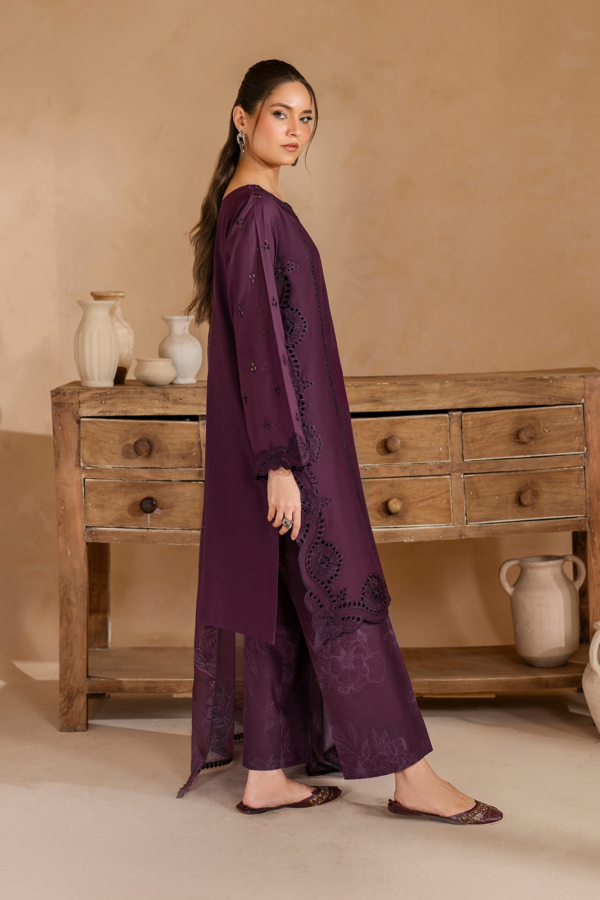 UE-467 Embroidered Lawn Unstitched 3-Piece Suit - Sole Mode '25 by Iznik Fashions - Image 3