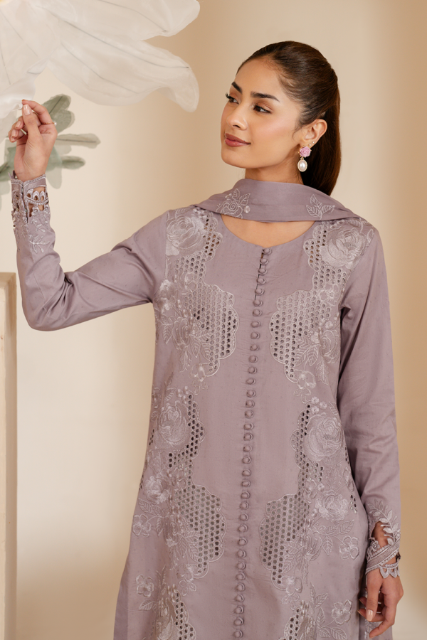 UE-464 Embroidered Lawn Unstitched 3-Piece Suit - Exclusive Lawn '25 by Iznik Fashions - Image 8